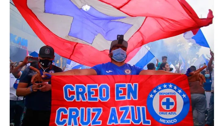 La afición de Cruz Azul llevará serenata al equipo.