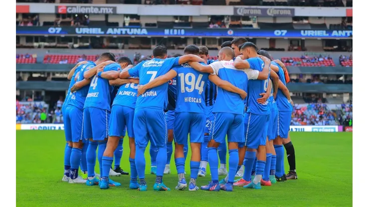 El team back previo al partido ante Necaxa.