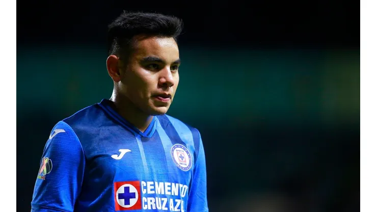 Charly Rodríguez causó baja de Cruz Azul por lesión.