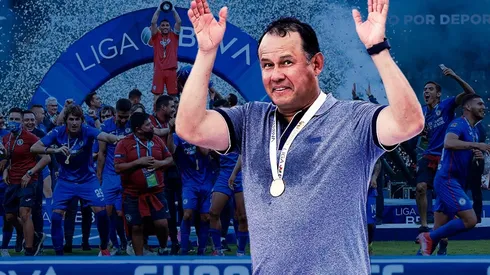 Juan Reynoso se ha consagrado seis veces Campeón con Cruz Azul.