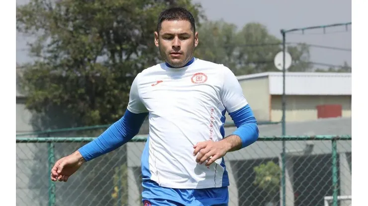 Pablo Aguilar sí fue convocado por Cruz Azul para enfrentar a América.
