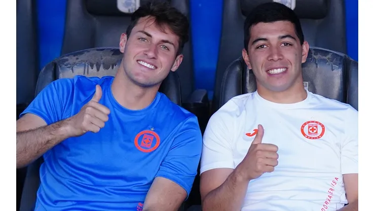 Santiago Giménez y Erik Lira son los convocados de Cruz Azul al Tri.