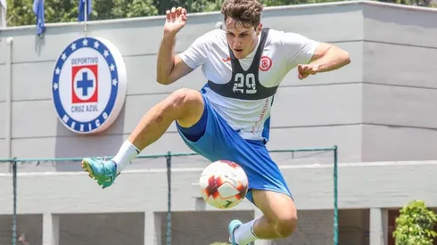 Santiago Giménez debería ser parte de la alineación titular de Cruz Azul.