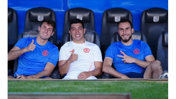 Santi, Lira y Mayo.