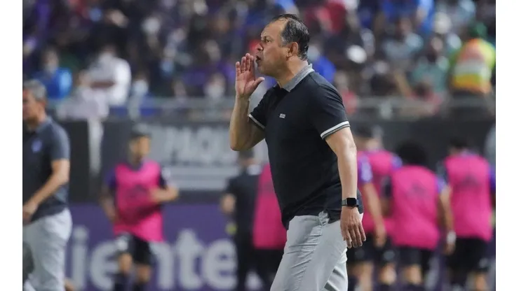 El entrenador peruano está empezando a ser cuestionado