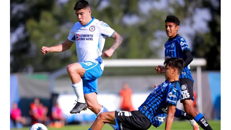 El mediocampista vive un presente desalentador en Cruz Azul