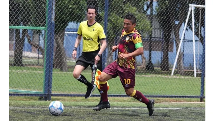 César Villaluz en su debut con los Halcones de Querétaro