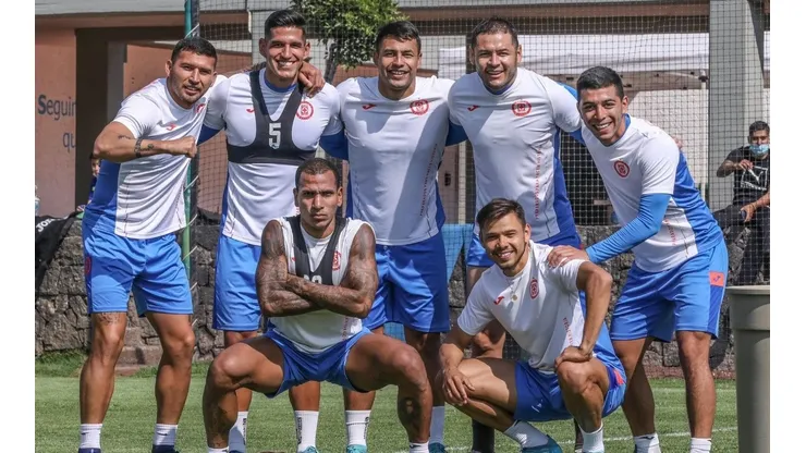 Juan Escobar ya entrenó con Cruz Azul previo al partido contra Chivas.