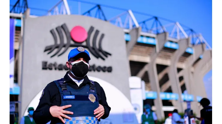 La seguridad en el Estadio Azteca aumentó para esta noche.