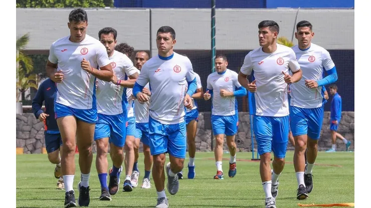Cruz Azul se prepara para enfrentar a Chivas.