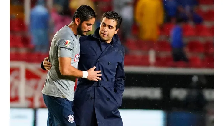 Michel Leaño dejó de ser DT de Chivas previo al duelo ante Cruz Azul.