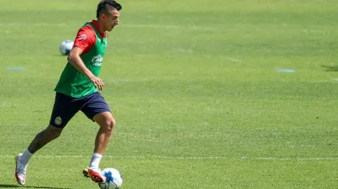 El 'Piojo' en un entrenamiento con Chivas