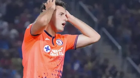 Santi Giménez entró de cambio en Cruz Azul y no pudo anotar.