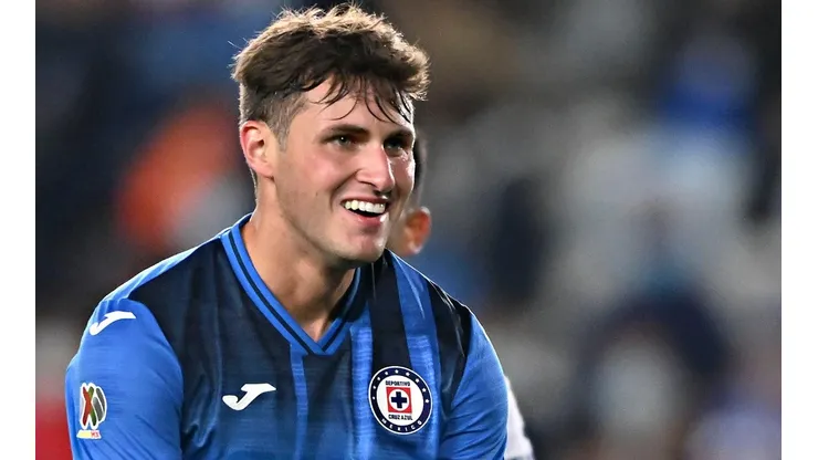 El Bebote con Cruz Azul.
