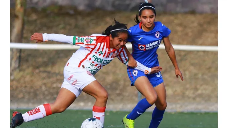 Adriana en acción con las Celestes.