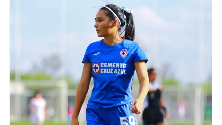 Adriana Ortiz, jugadora Sub-17 de Cruz Azul.