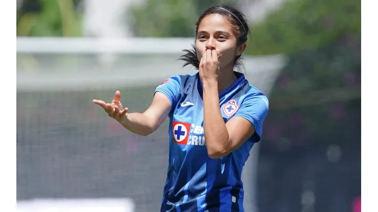 Dalia Molina firmó gol de vestidor para adelantar a Cruz Azul.