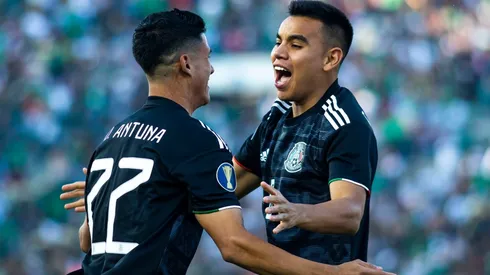 Antuna y Rodríguez con el Tri.