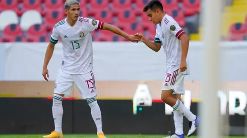 Antuna celebrando la anotación de Charly