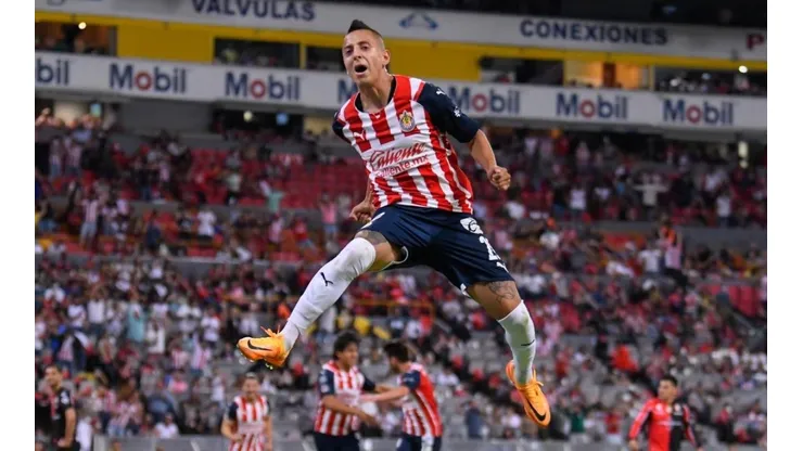 El ex Cruz Azul se hizo presente en el Clásico Tapatío