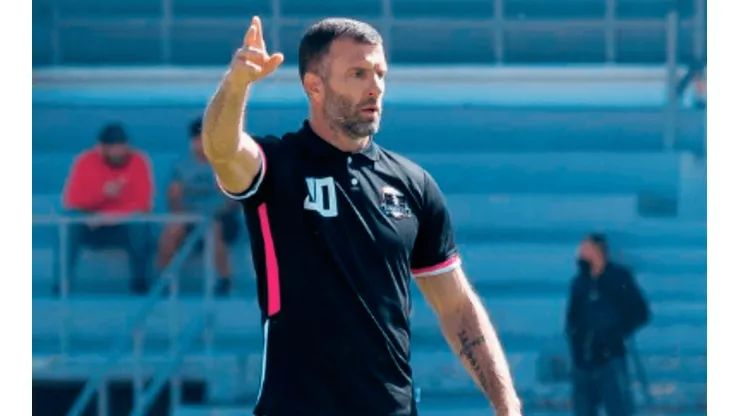 VIDEO: Emanuel "Tito" Villa sigue brillando en las canchas con golazo de cabeza