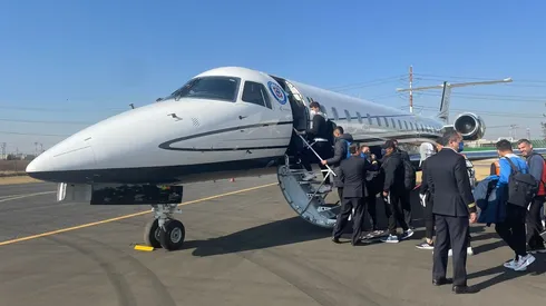 La Máquina tomando su charter rumbo a Canadá.