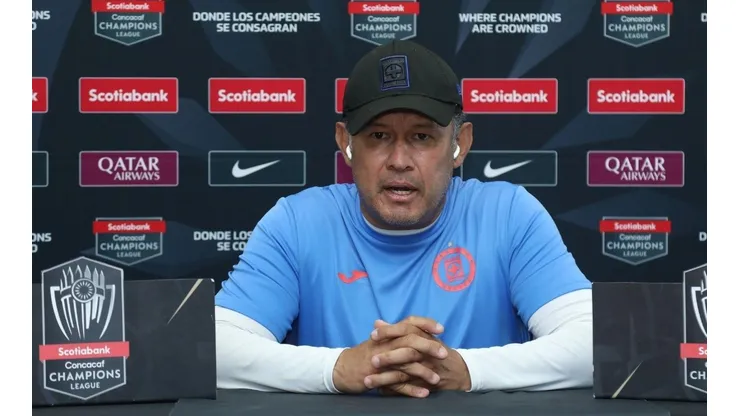Juan Reynoso en conferencia de prensa previa a Concachampions.