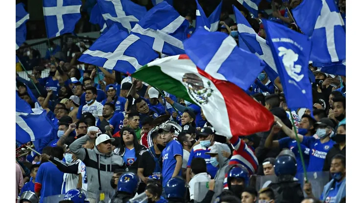 El Azteca podría no contar con afición celeste para el duelo de mitad de semana.