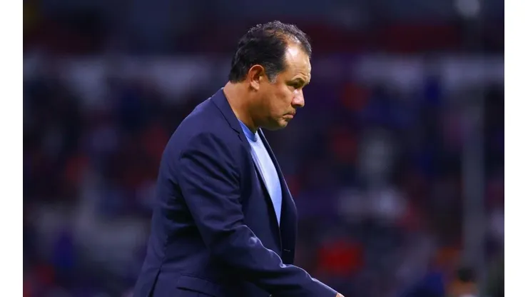 Juan Reynoso se lamentó por los pitos de la afición a Bryan Angulo