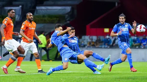 Ángel Romero marcó el primero de Cruz Azul