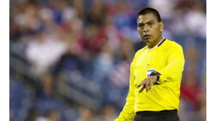 Walter López impartirá justicia en el partido de Cruz Azul