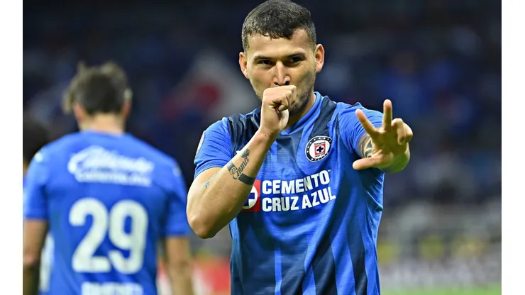 Juan Escobar marcó el tercero de Cruz Azul