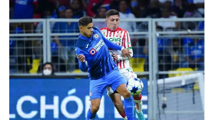 Ángel Romero saldrá desde el inicio con Cruz Azul