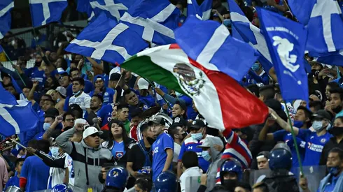 El Azteca se pinta de Azul este domingo.