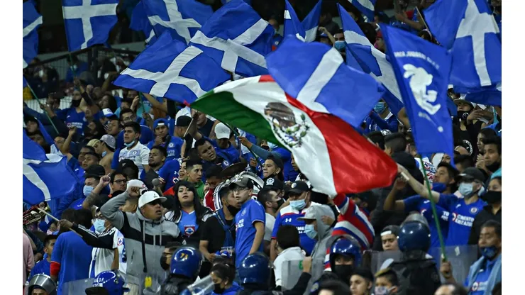 El Azteca se pinta de Azul este domingo.