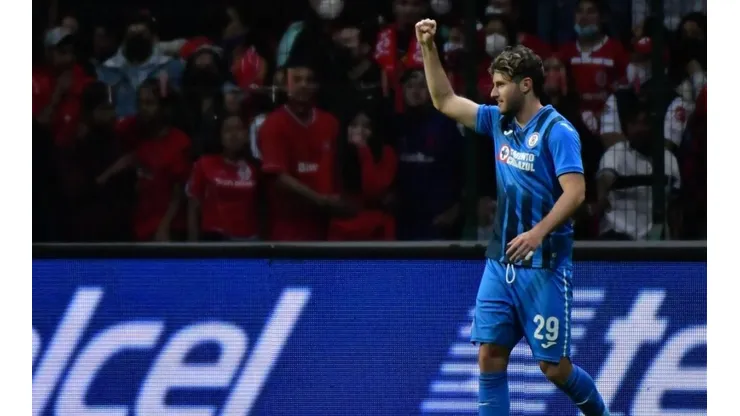 El delantero se despachó con sus primeros goles del campeonato