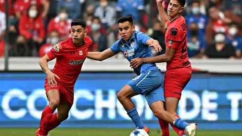 Las acciones del partido entre Cruz Azul y Toluca.
