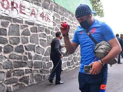 Aguilar lanza un guiño a un equipo que vive en horas bajas