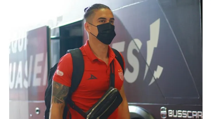 El ahora jugador del Necaxa se emocionó al volver a la que fue su casa