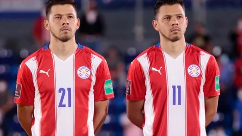 Ángel Romero y su mellizo Óscar con la Selección de Paraguay.