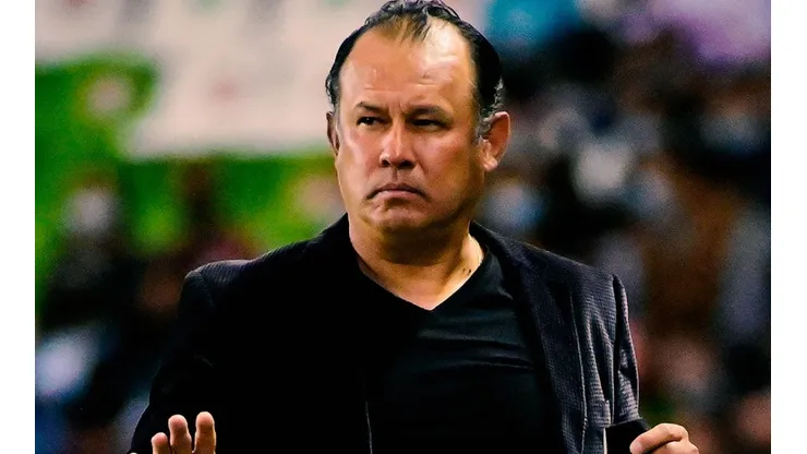 Juan Reynoso llegó como DT de Cruz Azul en enero del 2021.