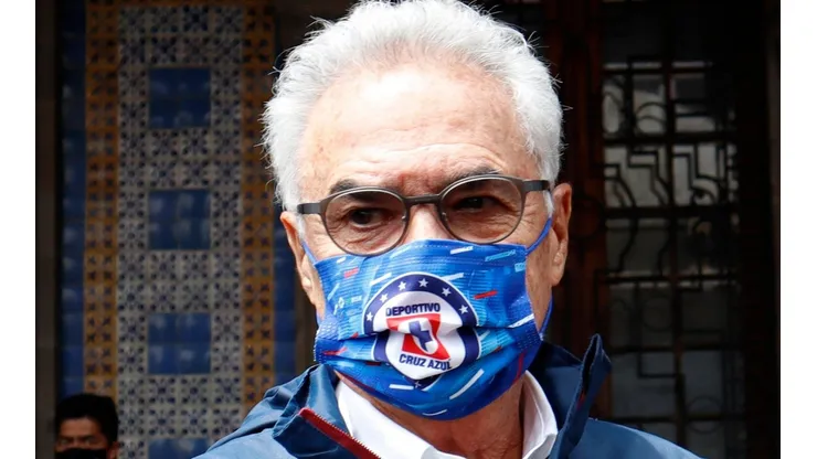 Dávila adelanta su salida de Cruz Azul