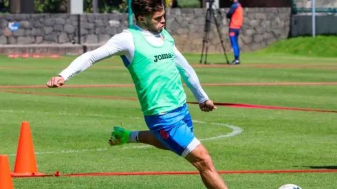 Christian Tabó anotó un golazo en el entrenamiento con Cruz Azul.