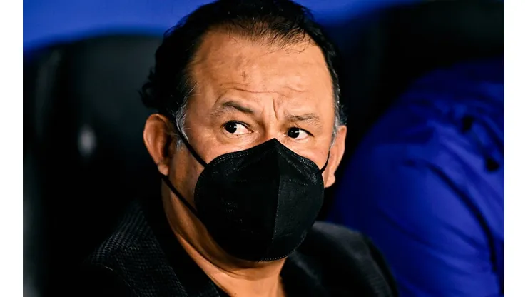 Preocupante: Ordiales no confirma la permanencia de Juan Reynoso