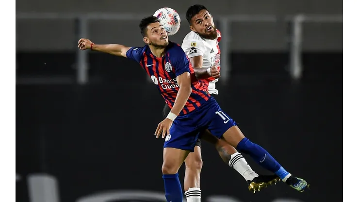 Romero en acción con su exequipo, el San Lorenzo.