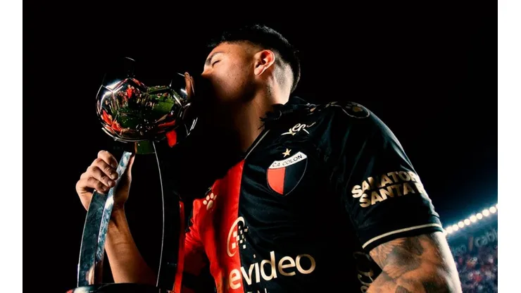 Facundo Farías fue Campeón de la Copa de la Liga de Argentina con Colón.