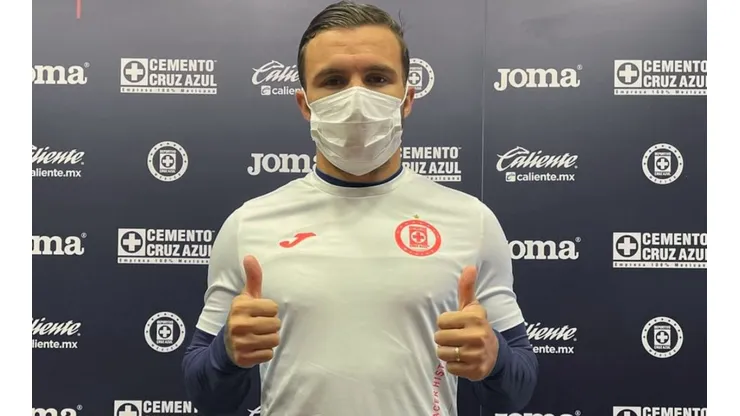 Christian Tabó no ha podido debutar con Cruz Azul.