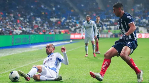 Luis Romo fue titular con Rayados ante Cruz Azul.