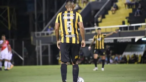 Atención: Guaraní confirma que Cruz Azul sondeó a Roberto Fernández