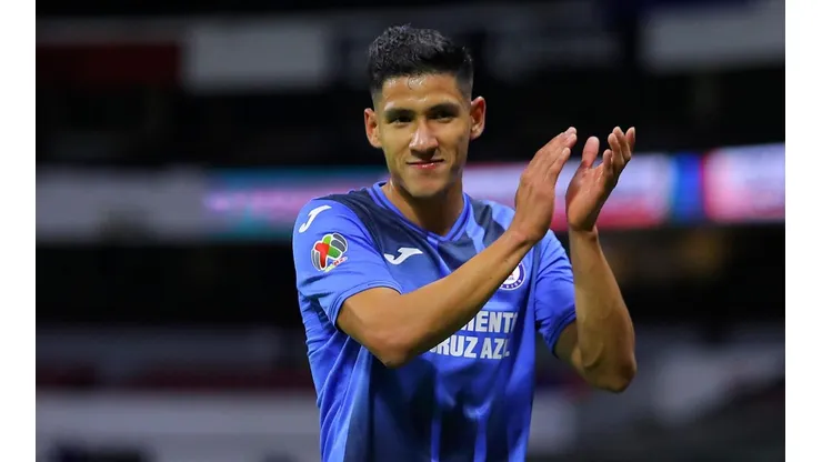 Uriel Antuna debutó con Cruz Azul.